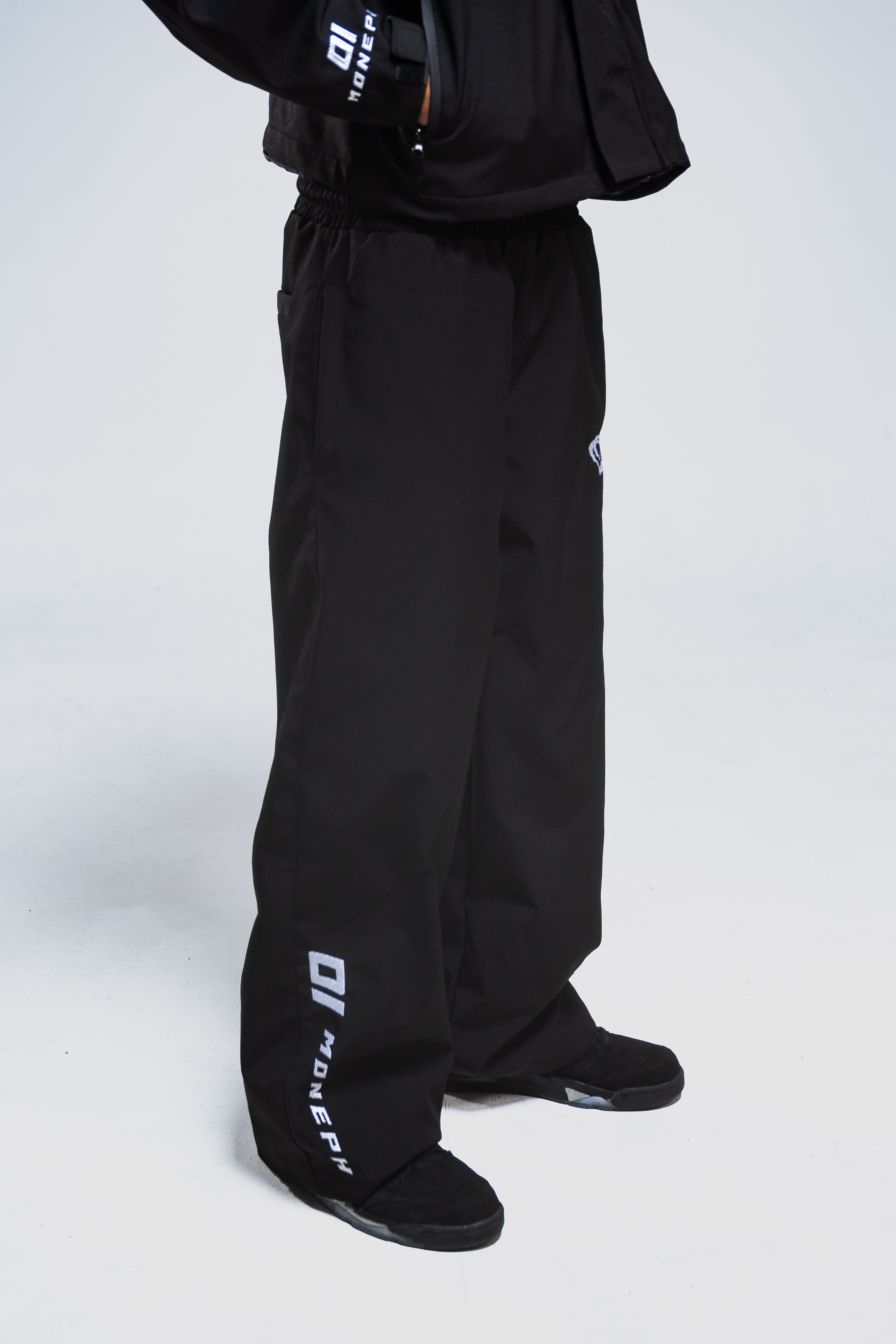 NIGHT BLACK PANTS