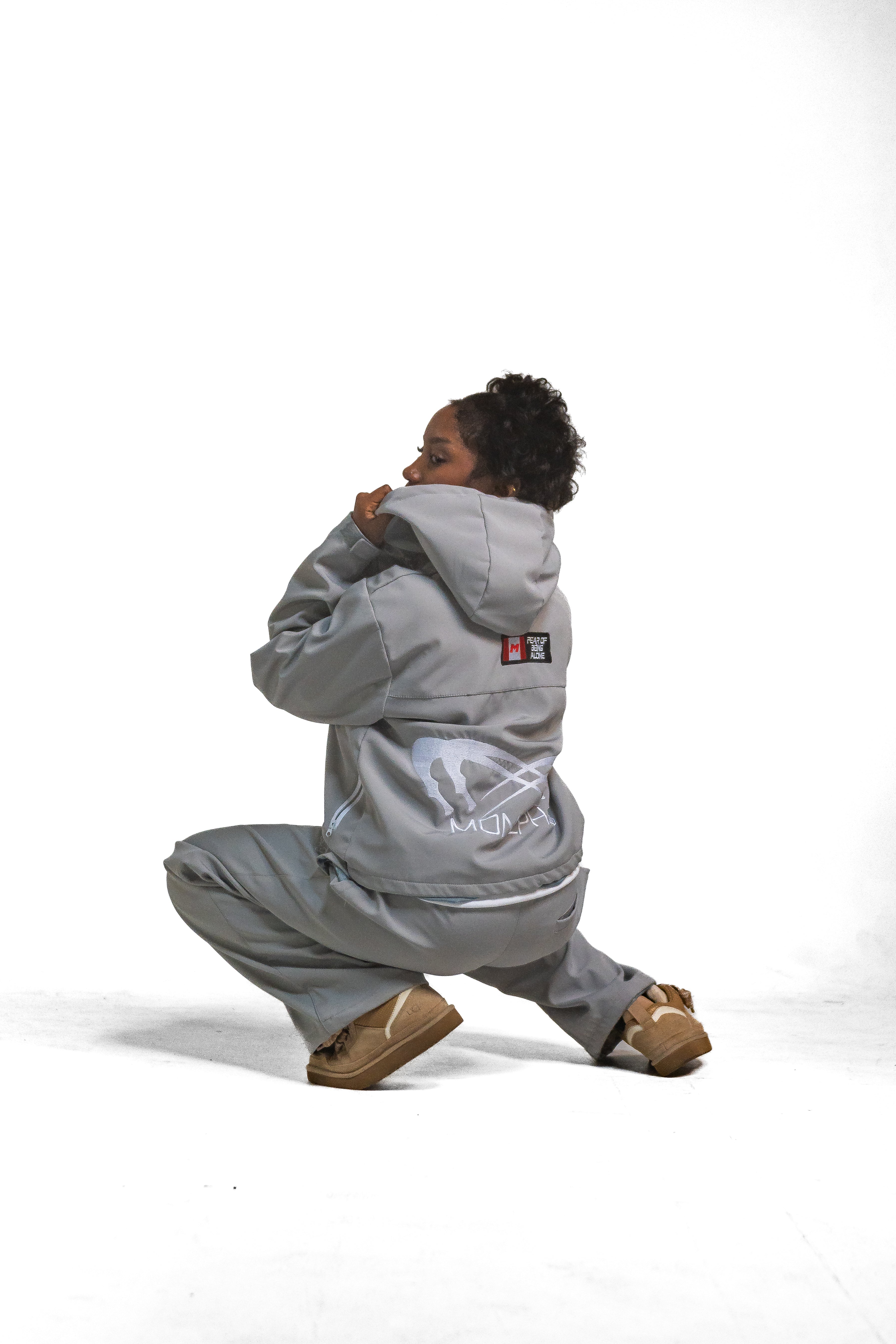 CLOUD GREY WINDBREAKER